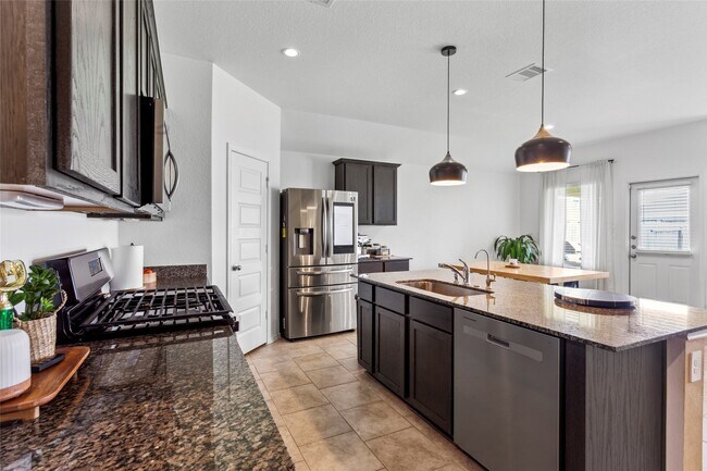 Building Photo - 7510 Carson Ct