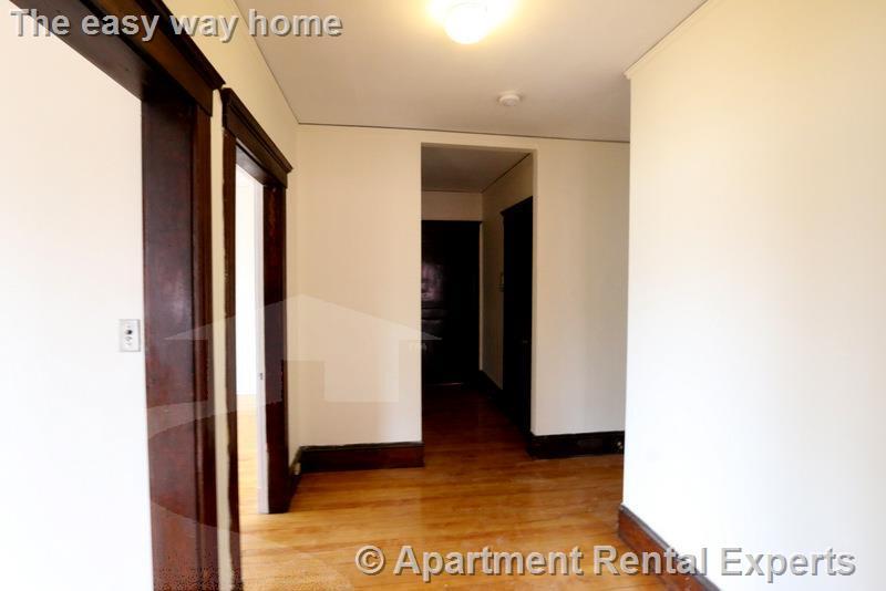 Building Photo - 14 Centre St