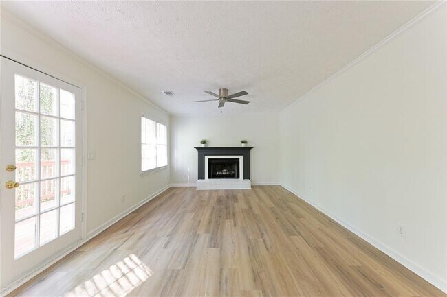 Building Photo - 2208 Heritage Trace Dr