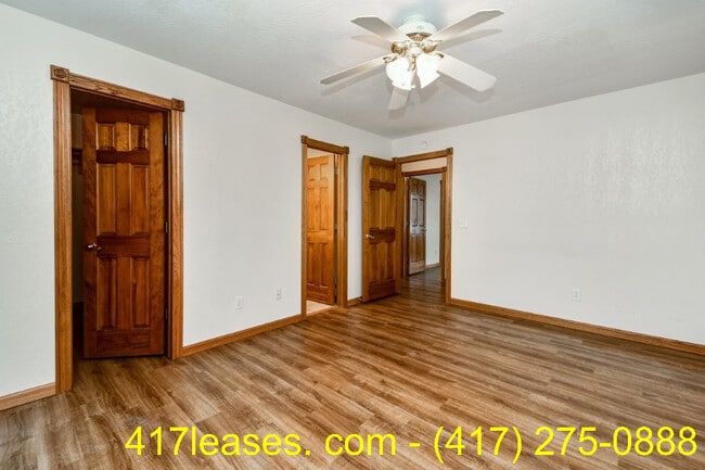 Building Photo - 1257 E Lakewood St