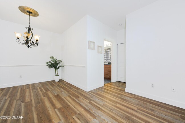 Building Photo - 830 Airport Rd