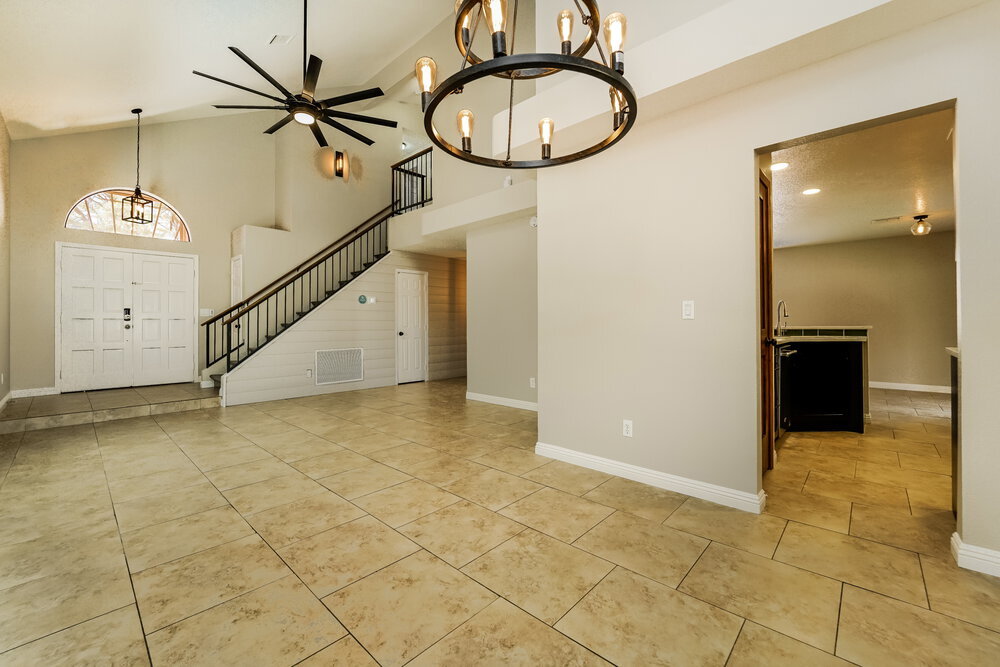 Building Photo - 8892 N Lessing Ct