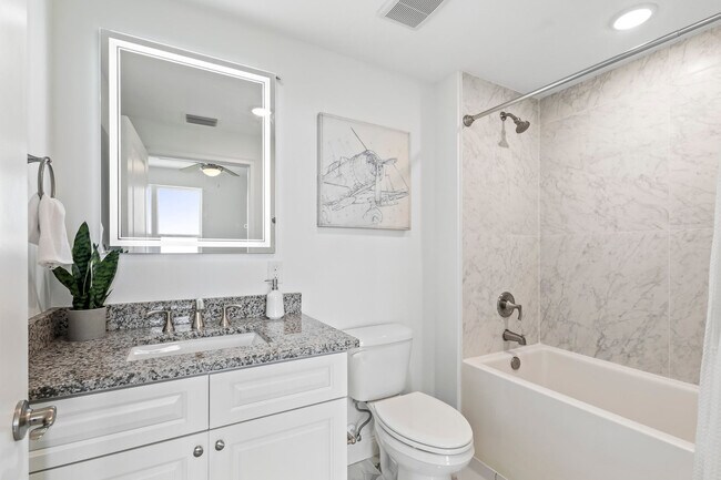 Building Photo - 605 Kemp St