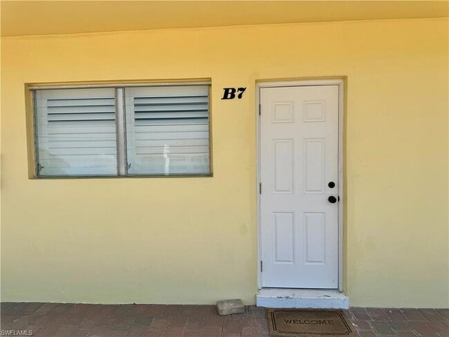 Building Photo - 473 12th Ave S