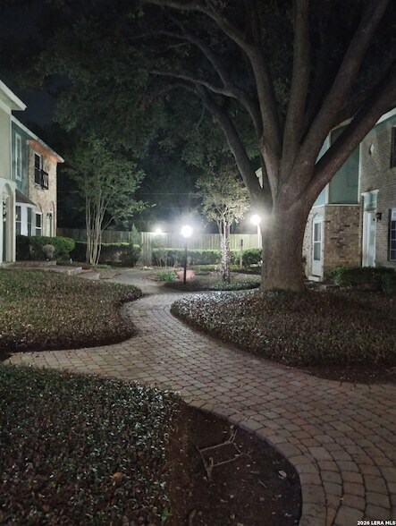 Building Photo - 2811 Woodbury Dr