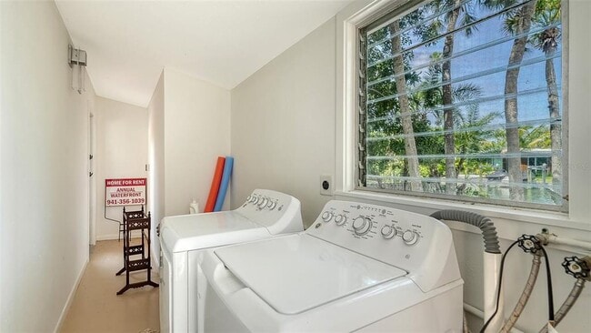 Building Photo - 4830 Higel Ave