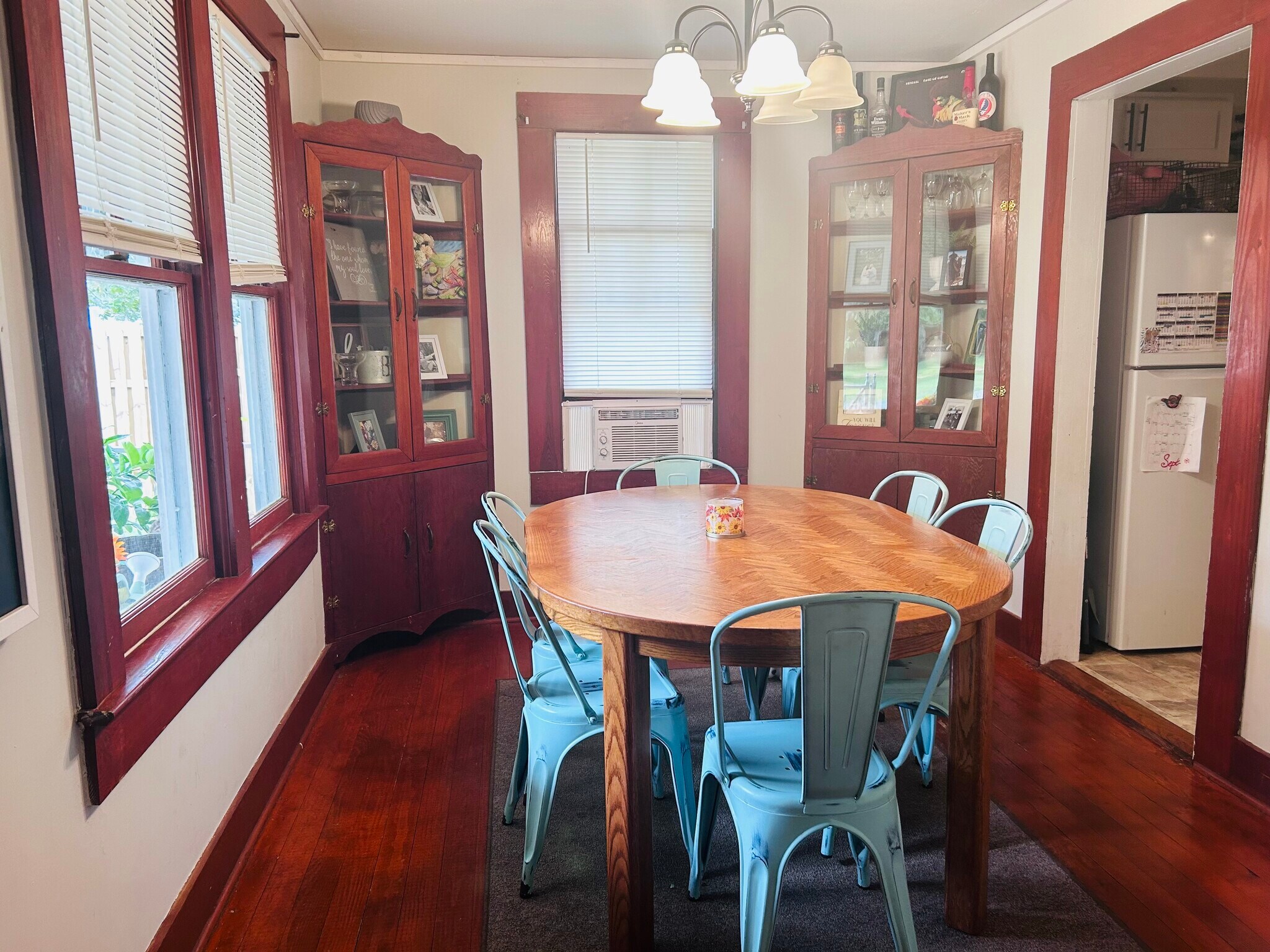 Building Photo - 388 Oak St