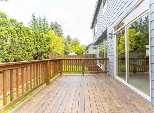 Building Photo - 3081 SE Riesling Rd