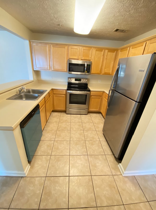 Building Photo - Available August 2026!