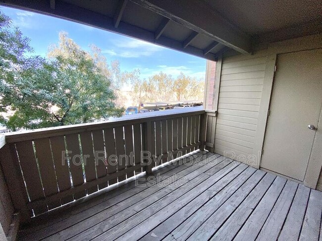 Building Photo - 200 E Southern Ave