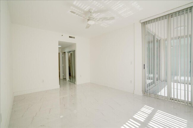 Building Photo - 9805 NW 52nd St
