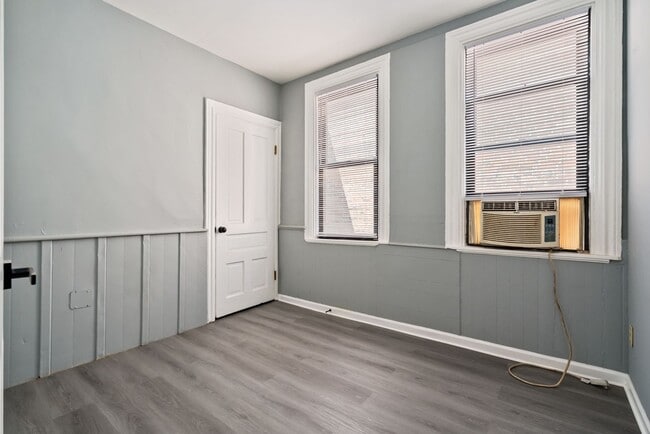 Building Photo - 22 Bedford Square
