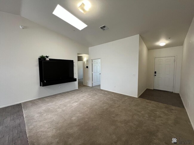 Building Photo - 3743 S Desert Sky Dr