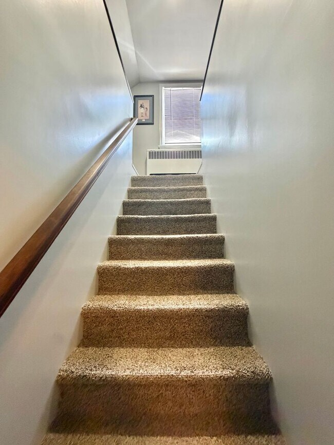 Building Photo - For Rent –Beautiful Home Minutes from West Point and Roe Park