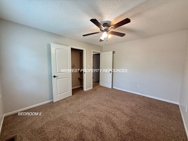 Building Photo - 2421 NE Carousel Cir