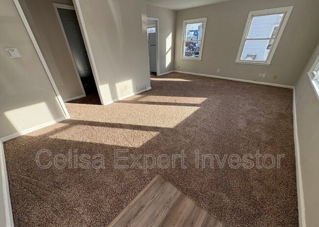 Building Photo - 4315 S Colonial Ave