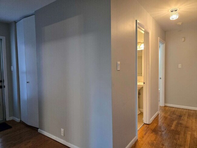 Building Photo - The Good Life — Over 2,200 Sq Ft with Finished Basement & Sunroom