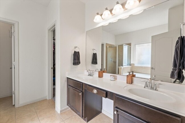 Building Photo - 285 Country Crossing Cir
