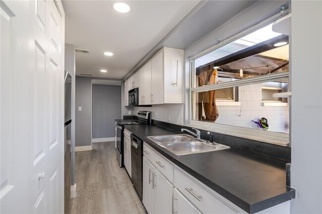 Building Photo - 8725 N 52nd St