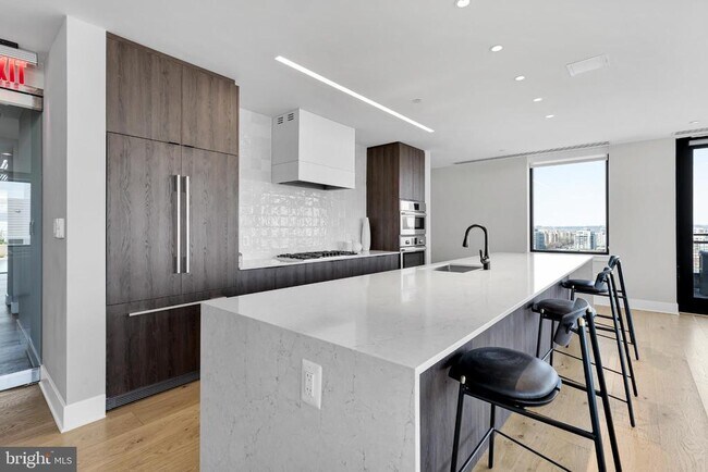 Building Photo - 37 L St SE