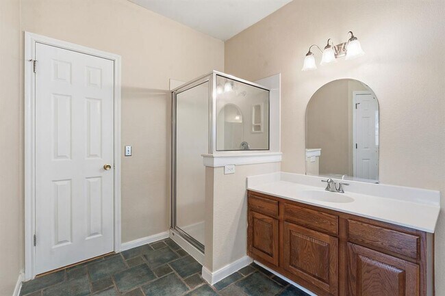 Building Photo - 4036 Barlow Dr