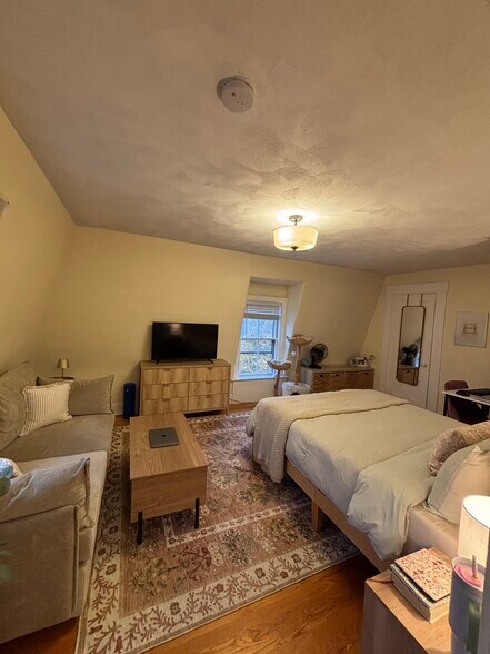 Building Photo - 219 Washington St