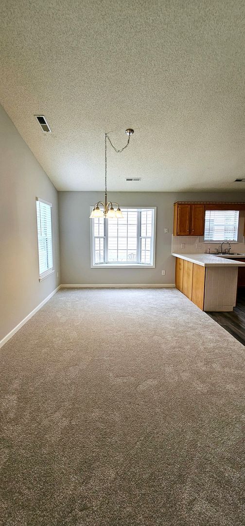 Building Photo - Spacious 2-Bed, 2-Bath Home with Modern Co...