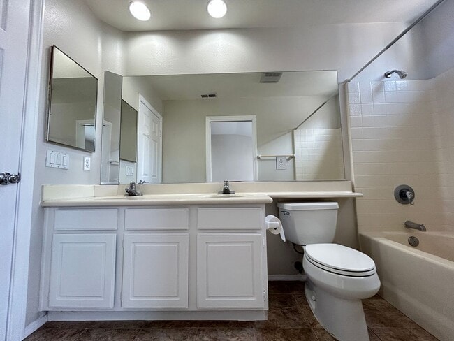 Building Photo - 2834 Ballesteros Ln