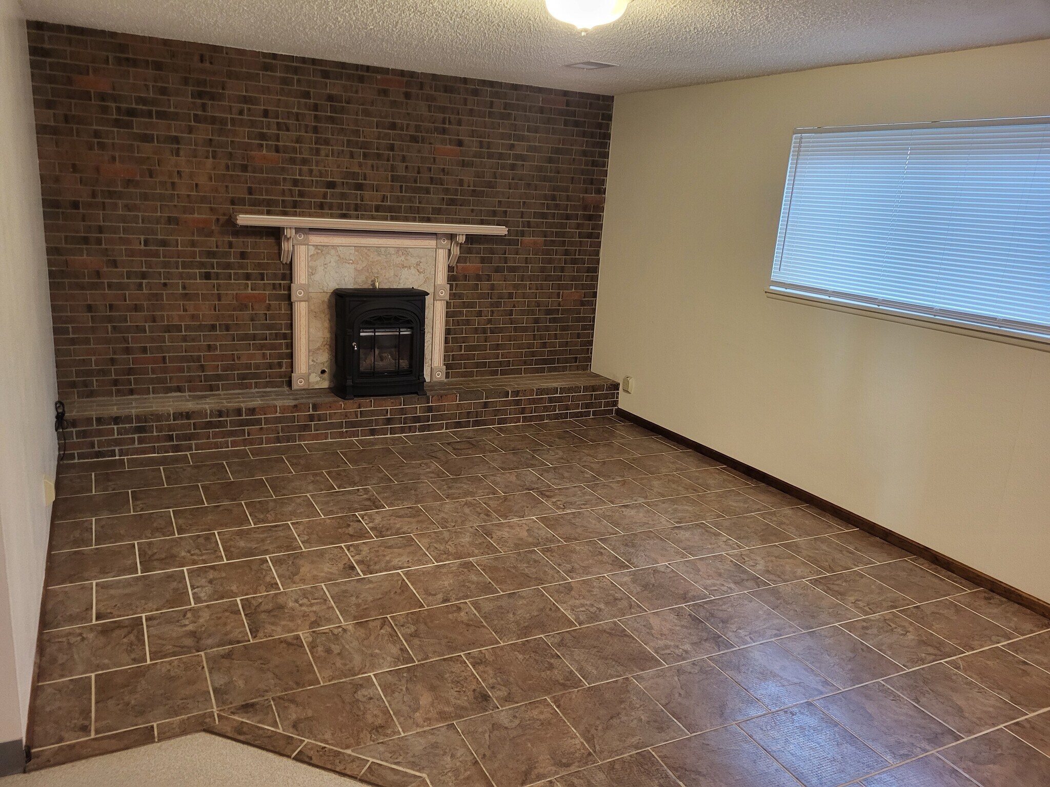 Building Photo - 10470 Romblon Way