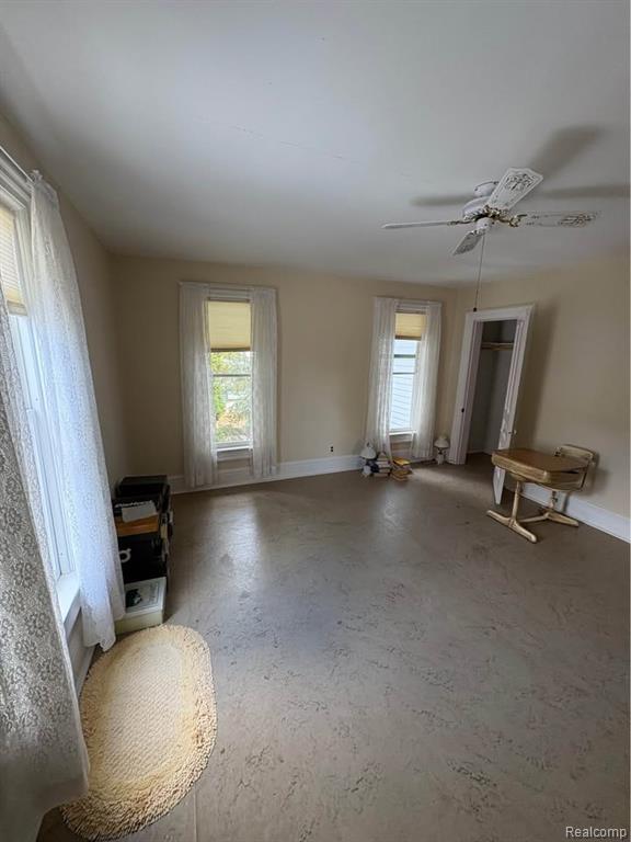 Building Photo - 426 E 4th St