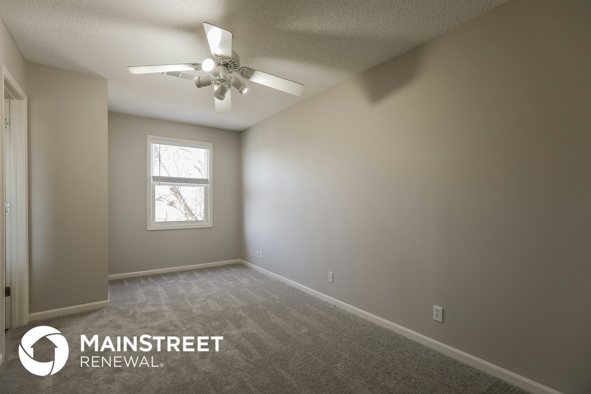 Building Photo - 12972 S Summit St