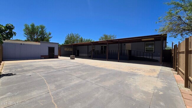 Building Photo - 7408 S 197th Dr