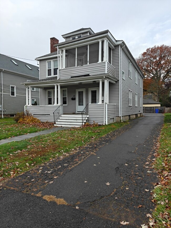 Building Photo - 117 Dover Rd