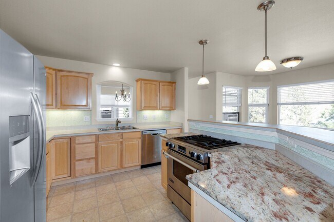 Building Photo - Pinon Valley 2 story 3 bedroom home