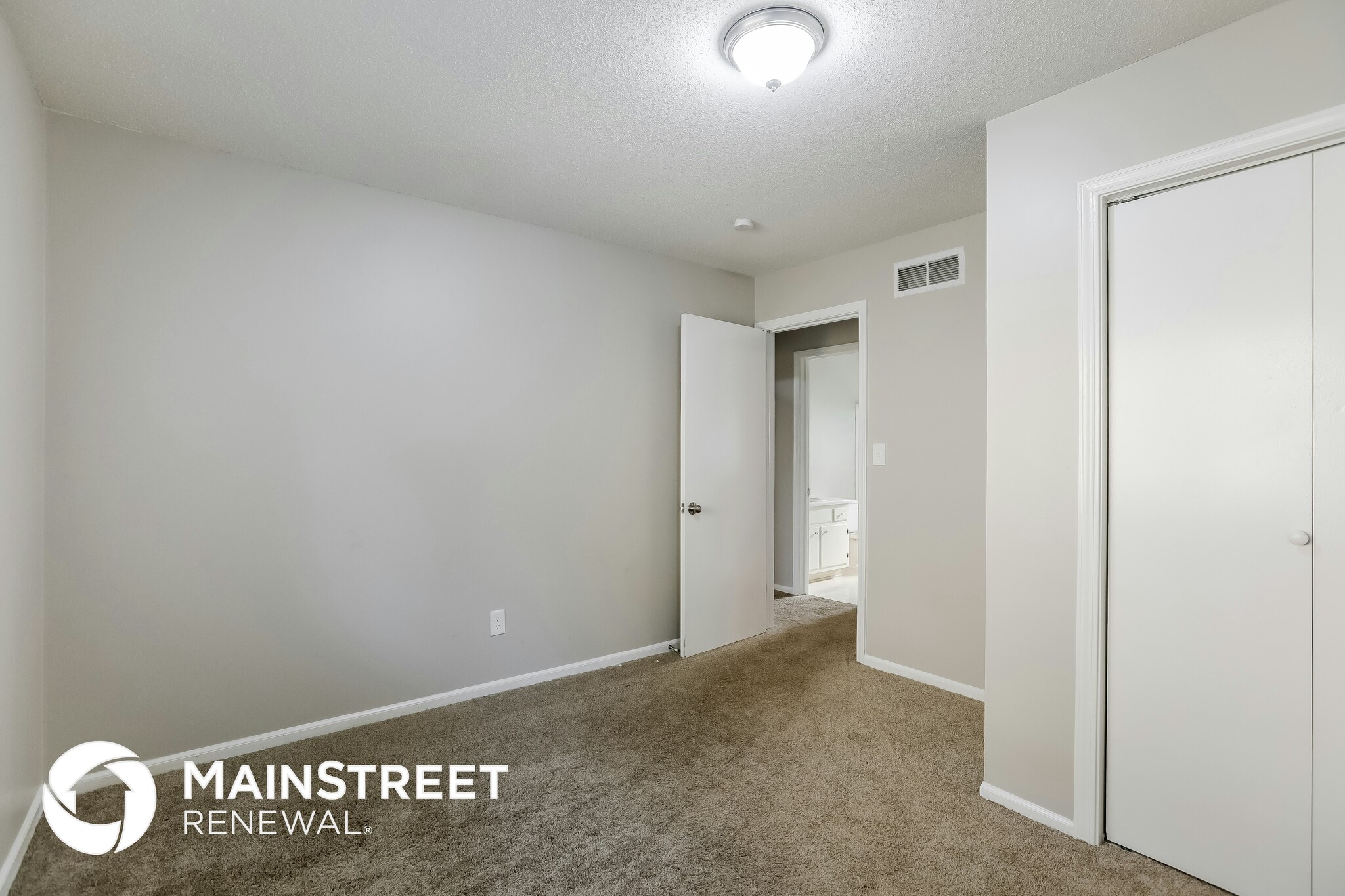 Building Photo - 516 Concord St