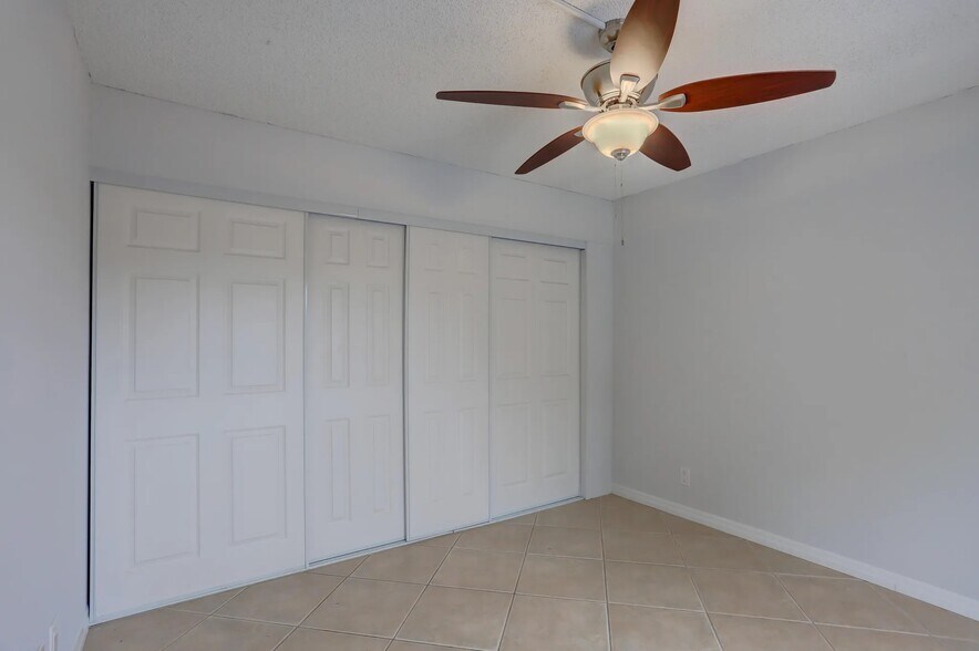 Building Photo - 744 Springdale Cir