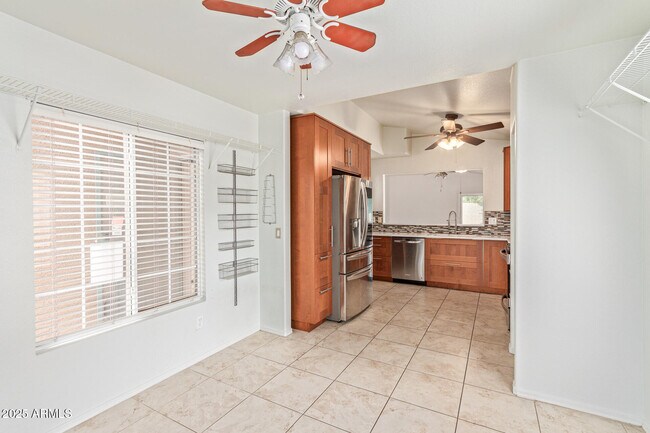 Building Photo - 1296 S Cholla St