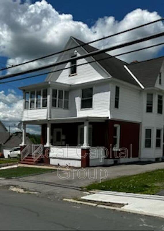 Building Photo - 1326 3rd Ave