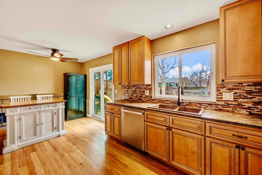 Building Photo - 110 Lucerne Dr
