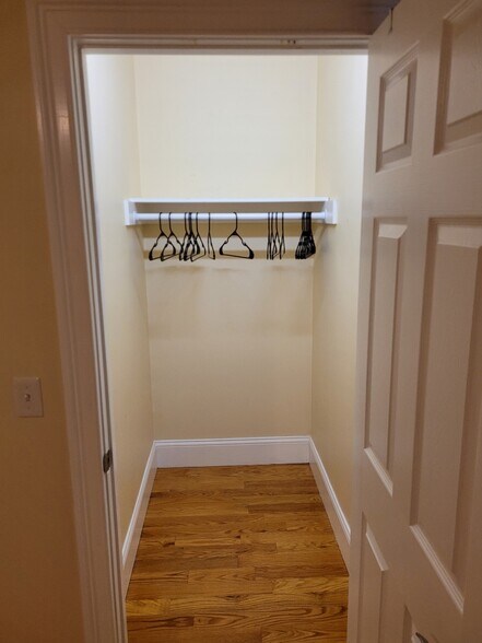 Building Photo - 30 Cambridge Ter