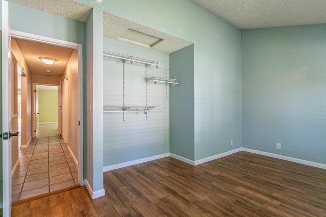 Building Photo - 14965 Dark Star Ct