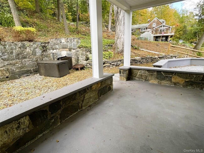 Building Photo - 130 Old Mt Kisco Rd