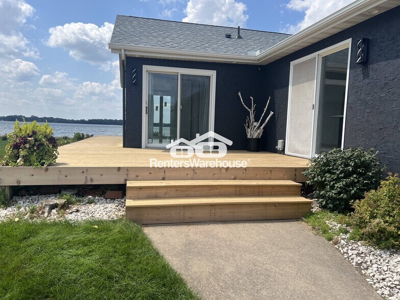Primary Photo - 21557 S Lake George Dr NW