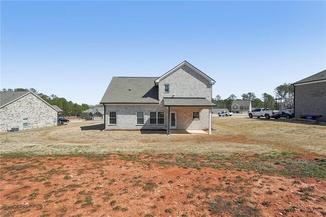 Building Photo - 516 College Dr
