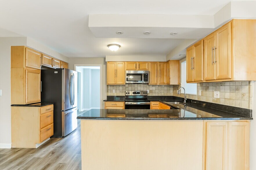 Building Photo - 12143 Twincreek Dr