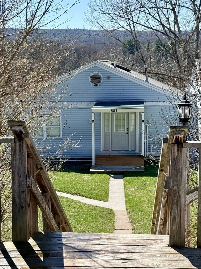 Building Photo - 1507 Slaterville Rd