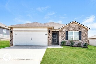 Building Photo - 155 Woodland Wy