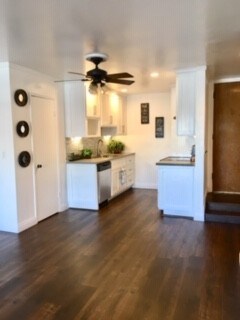 Kitchen - 3565 Linden Ave