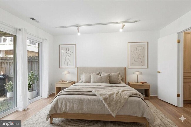 Building Photo - 502 Brighton Pl