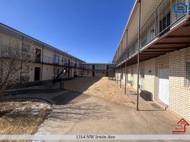 Building Photo - 1314 NW Irwin Ave